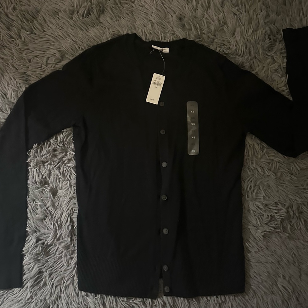New GAP Black Lightweight Crewneck Cardigan - Picture 2 of 3